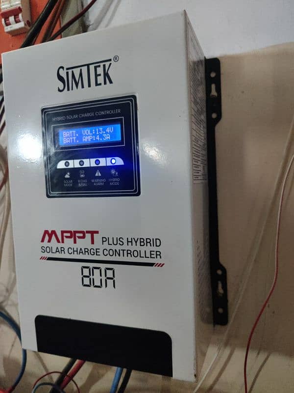 SimTek MPPT HYBRID CHARGE CONTROLLER 80 AMP 2