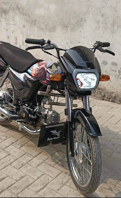 Honda Cd 70 dream very new condition 2