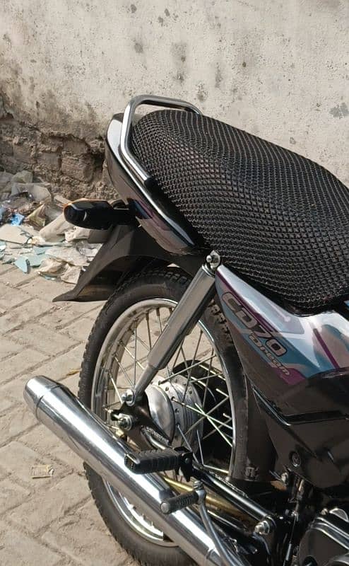 Honda Cd 70 dream very new condition 3