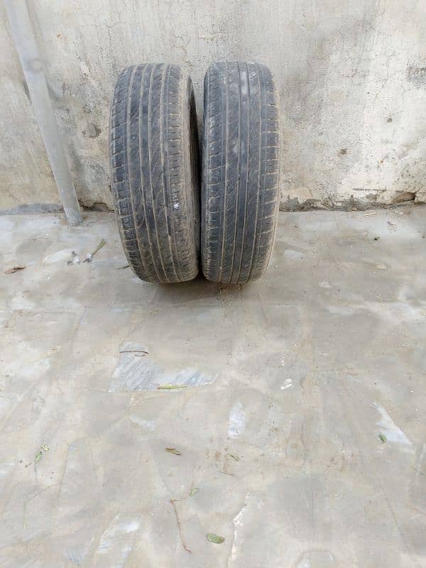 good condition 2 tubeless tyres 3