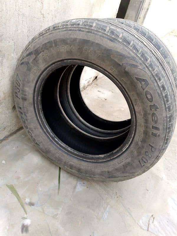 good condition 2 tubeless tyres 4