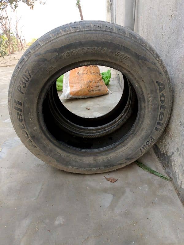 good condition 2 tubeless tyres 5