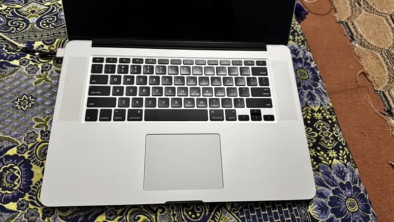 MacBook Pro 15 Core i7 512 Gb 16gb Ram 15 inch 2015 5