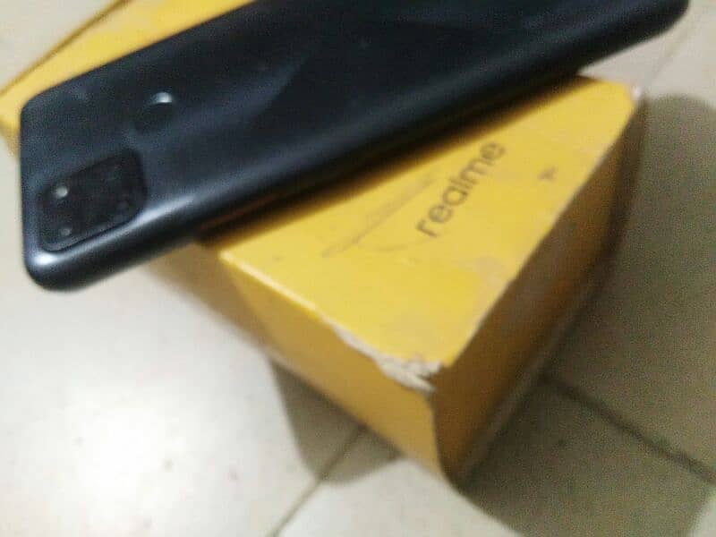 Realme c21-y 4/64 1