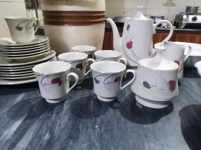 dinner and tea set for sale 0