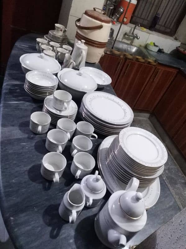 dinner and tea set for sale 8