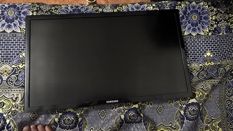 samsung led 21 inch for computer use or used for tv 1