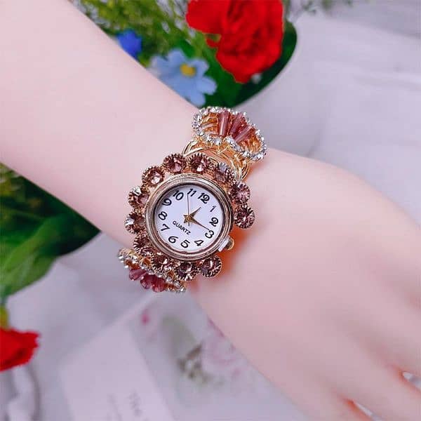 Korean Diamond Women’s Quartz Watch - Casual and Elegant 5