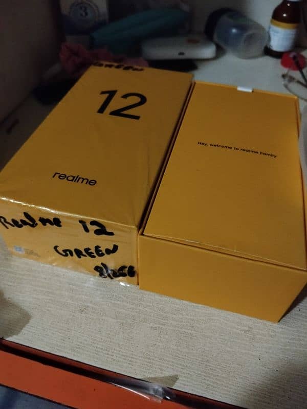 Realme 12 8/256 New only 8 hourse use 2