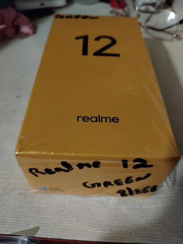 Realme 12 8/256 New only 8 hourse use 4