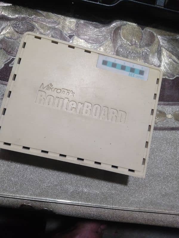 Mikrotik RB750r2 0