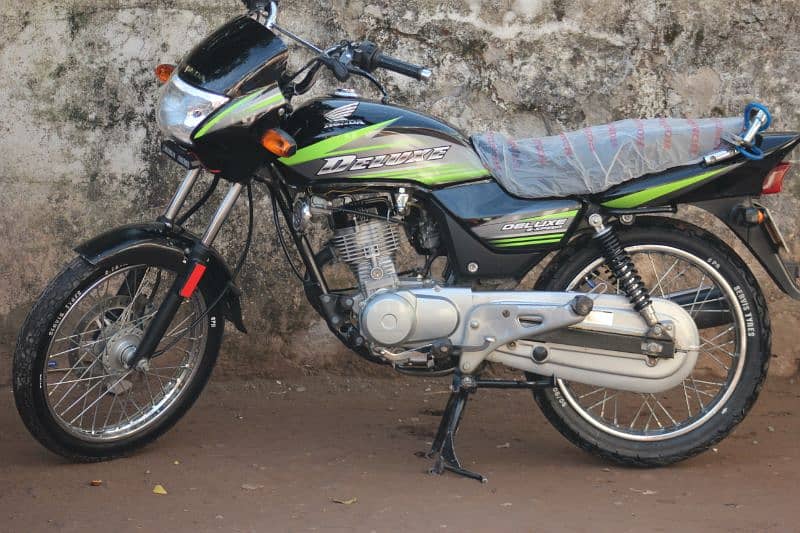 Honda deluxe125 model  2018  condition 10/10 2