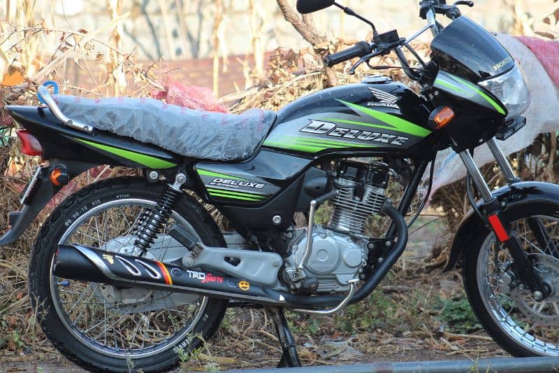 Honda deluxe125 model  2018  condition 10/10 8