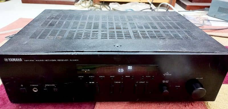 Yamaha R-N301 Stereo Integrated Amplifier 4