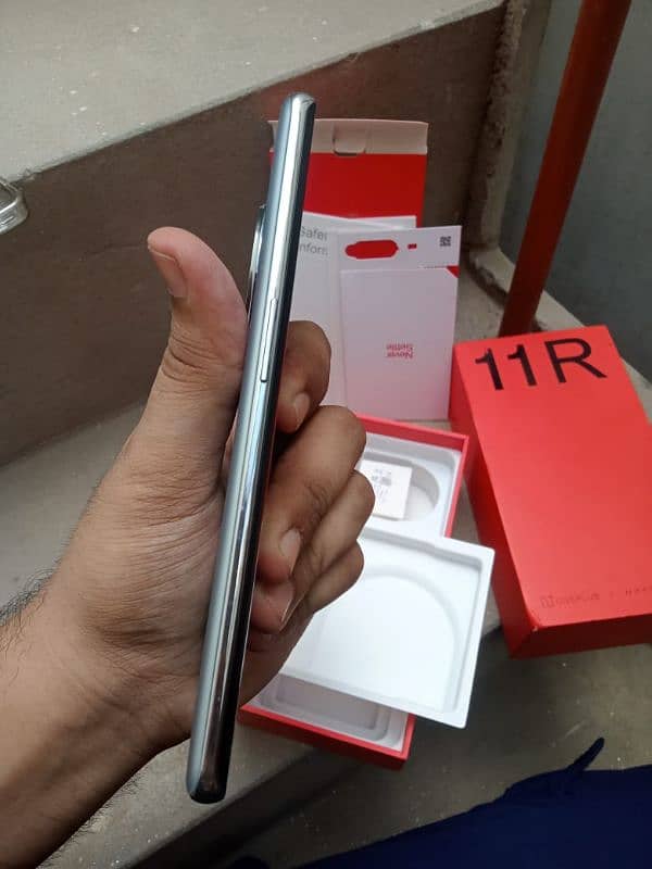 onleplus 11r |one plus 11r 5g almost new 1