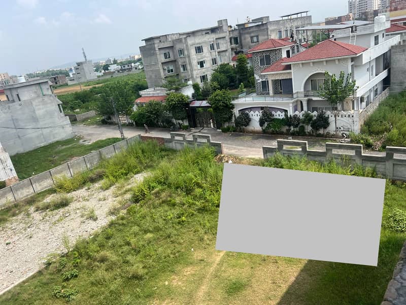 10 Marla Plot 35x70 For Sale Park Road 1