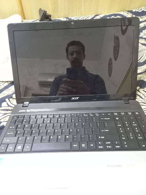 Acer core i3 2nd gen 1