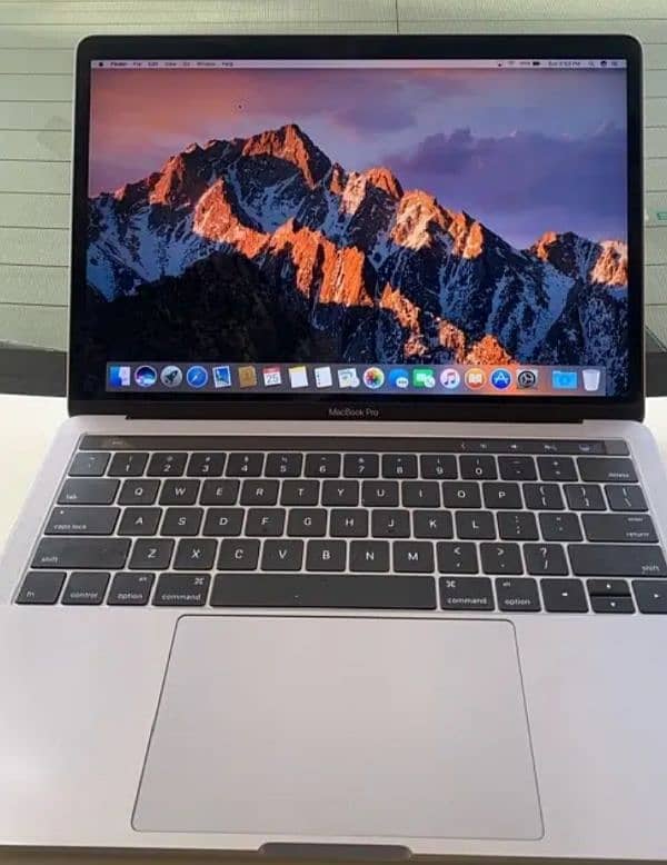 Apple MacBook Pro 2016 15inch Touch bar with touch id 0