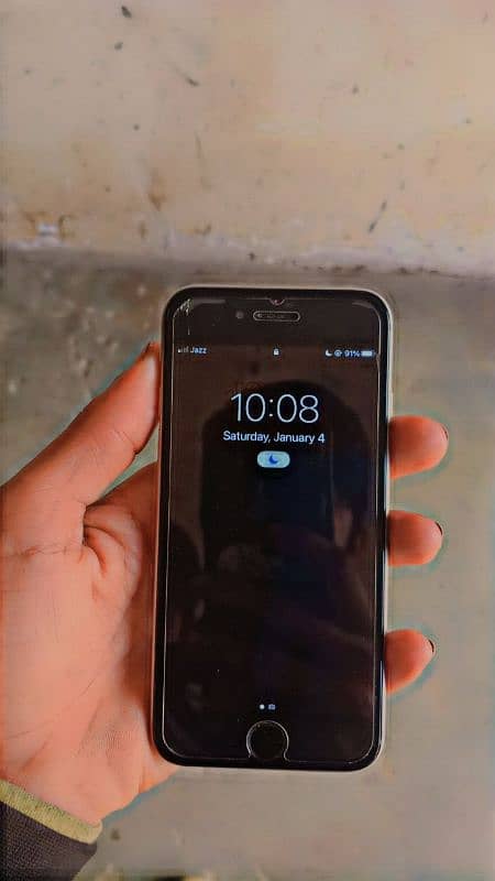 i phone 6 in use 1