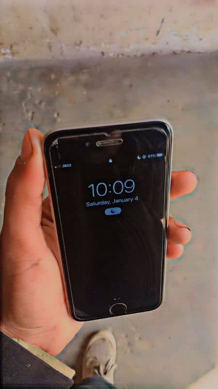 i phone 6 in use 5