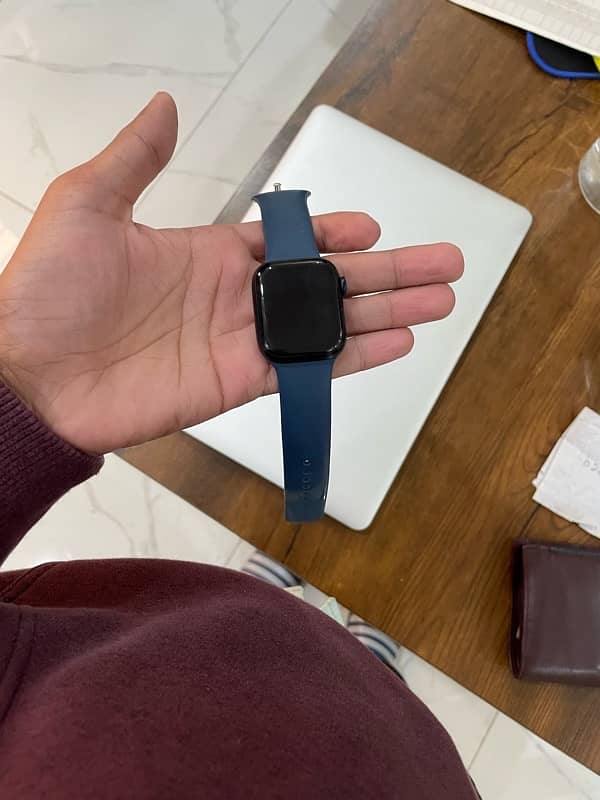 Apple watch series 7 4