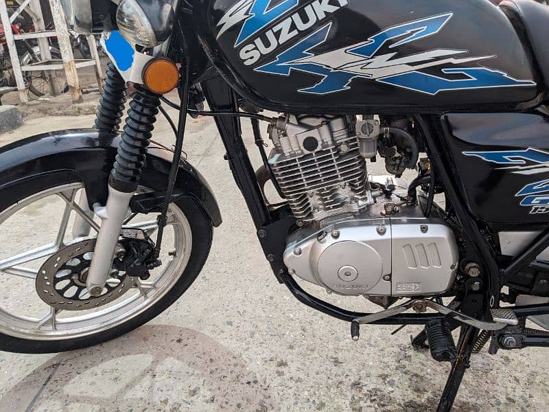 Suzuki GS 150 SE 10