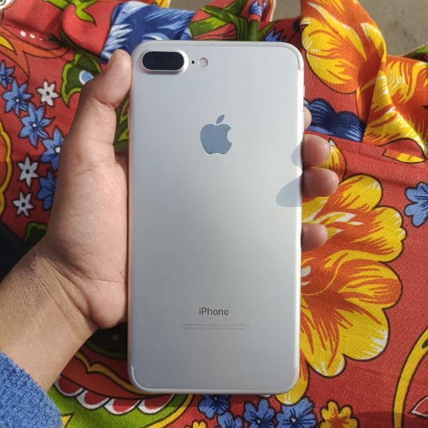 I phone 7plus All Oragnail 32 Gb battery health 76% condition 10/10 0