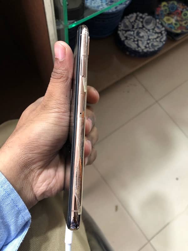 iphone xs max factory unclocked 4