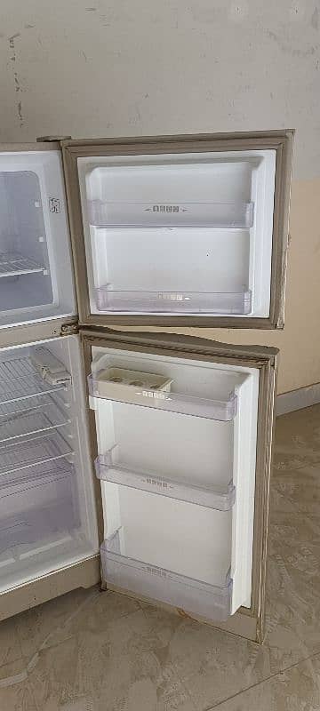 dawlance refrigerator for sale 4