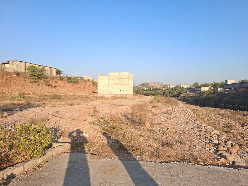 Plot For Sale in Bara Khu ( Trader Colony ) at Investor Price 5