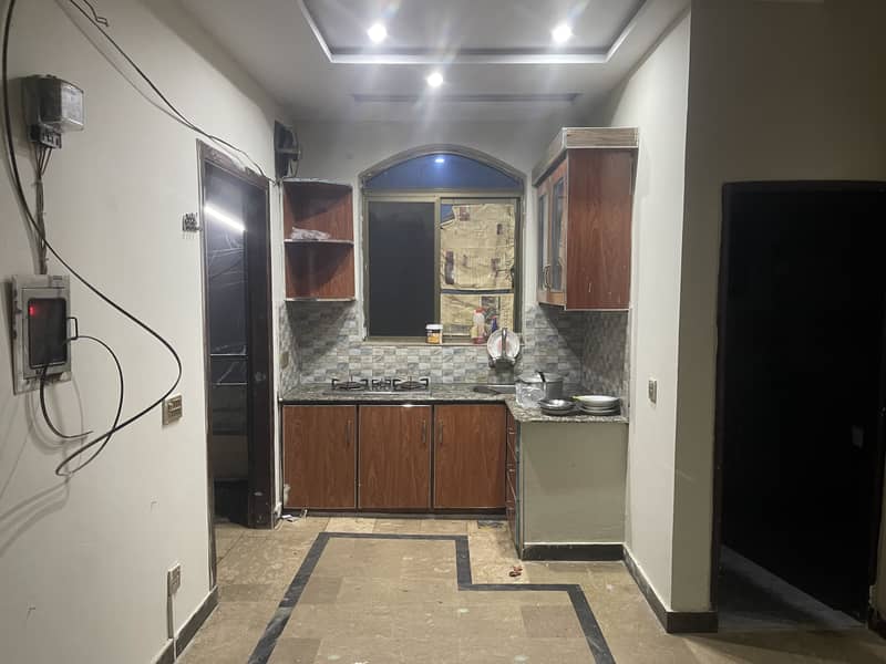 FLAT FOR RENT NEAR TO EMPORIUM MALL 1