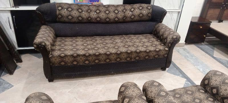 Moving Abroad 5 seater sofa good condition urgent sale 0