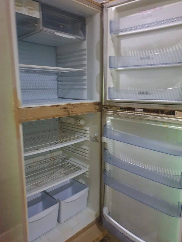 i am sale  PEL company frige for sale. 03006044638 1