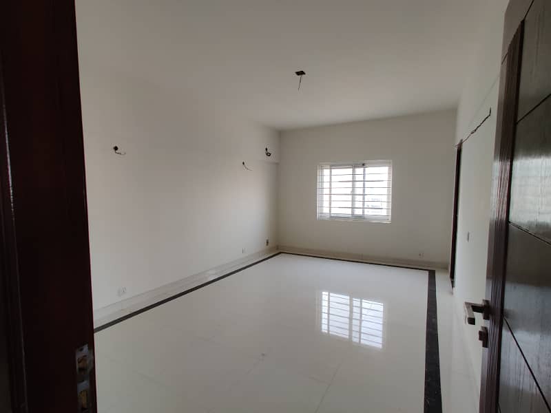 3 & 4 Bed Flat For Rent Near Avari Towers Karachi 16