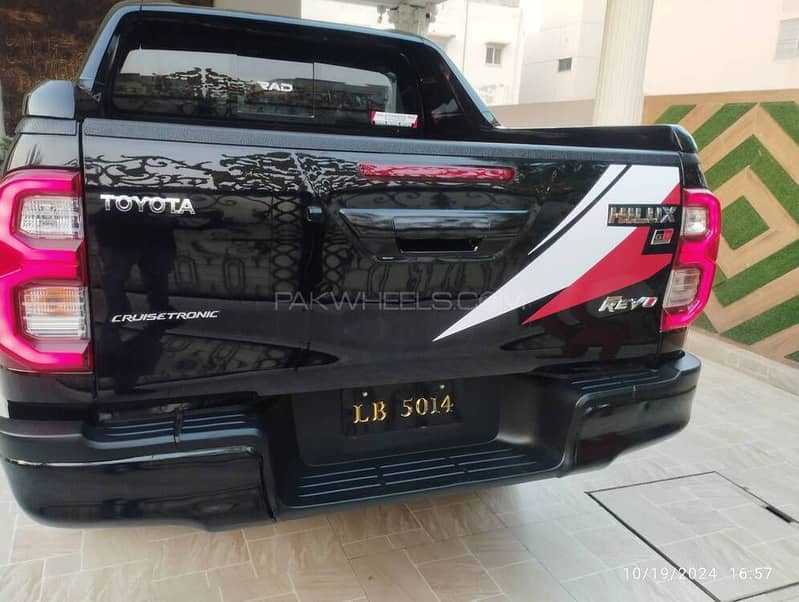 Toyota Hilux Revo V Automatic 2.8 2021 3