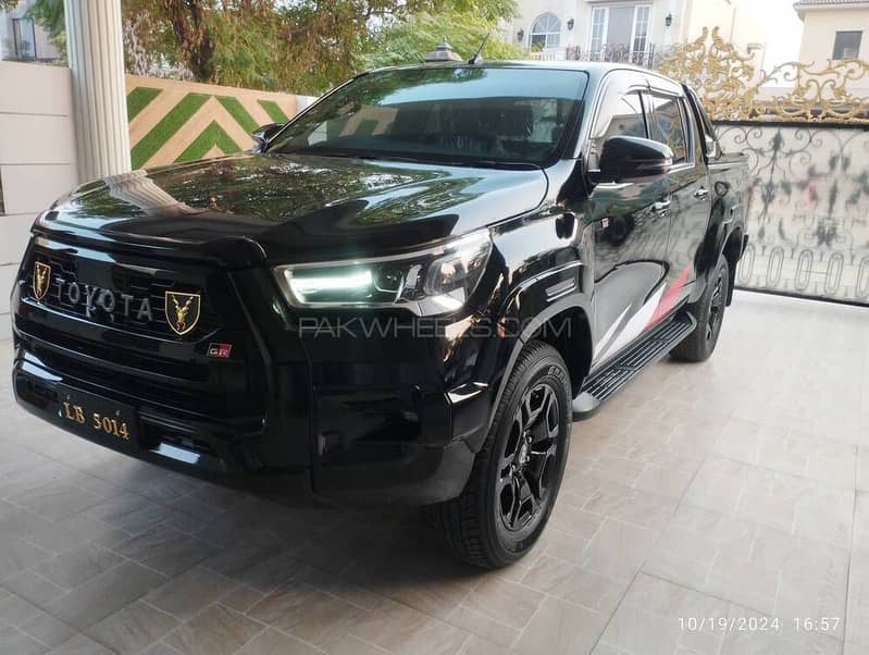 Toyota Hilux Revo V Automatic 2.8 2021 4