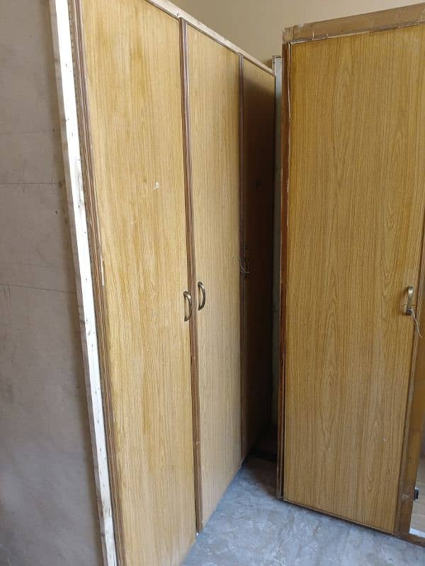 wardrobe Almari Wooden 1