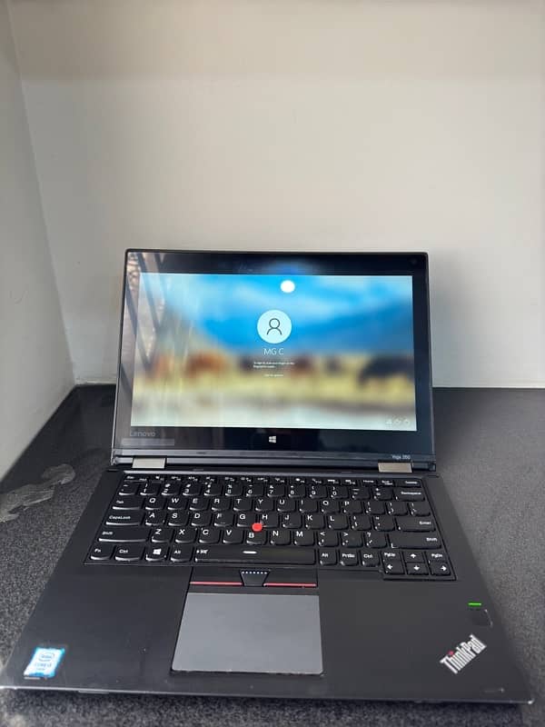 Lenovo Yoga 260 | i3 6th gen | 8GB Ram | 128GB SSD NVME 1