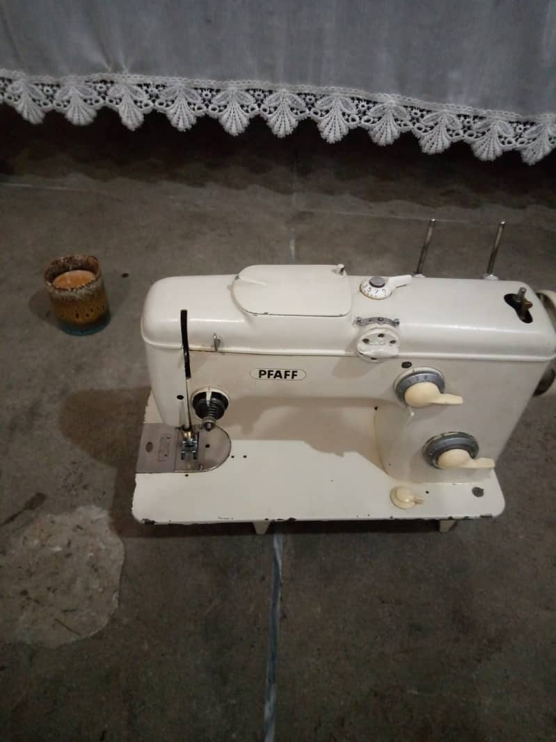 PFAFF machine sewing and embroidery machine for sale 1