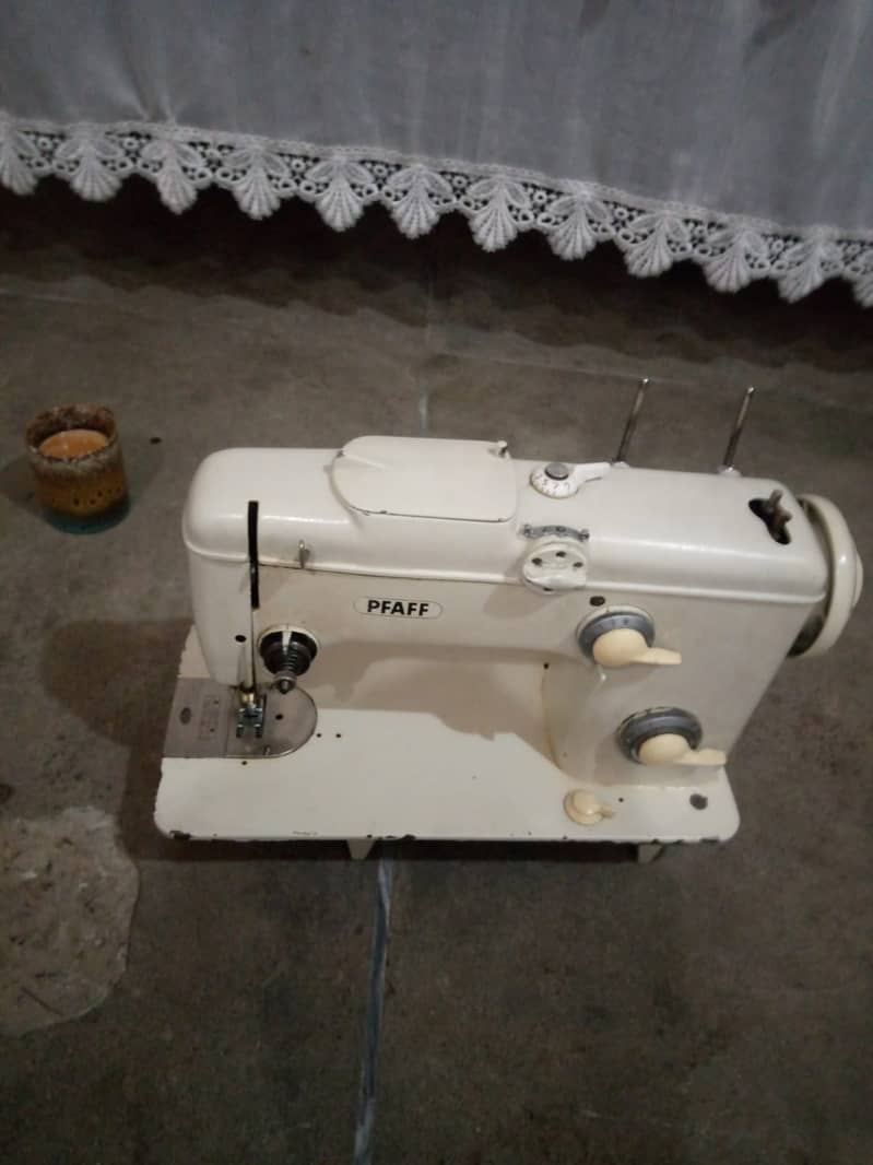 PFAFF machine sewing and embroidery machine for sale 3