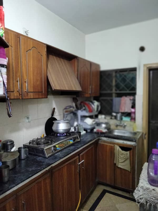 MIAN ESTATE OFFERS 5 MARLA LOWER PORTION FOR FAMILY with All separate connections (Gas, electricity, water) NEAR UMT n PIA ROAD 1