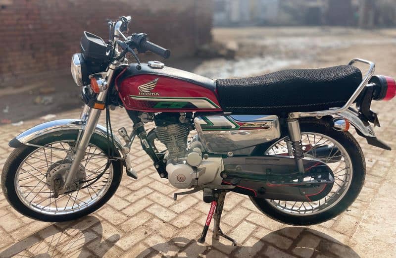 Honda CG 125 special edition (self start) 0