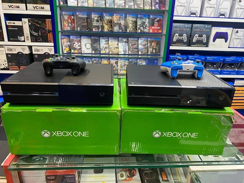 Xbox one complete box and accessories 1 year warranty 0