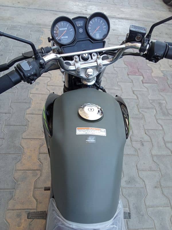 Yamaha YBR 125G, model 2024 mileage 2600 km 5