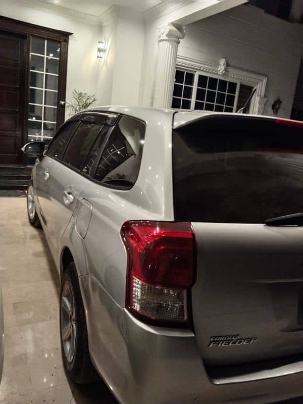 Toyota Corolla Fielder 2015 1