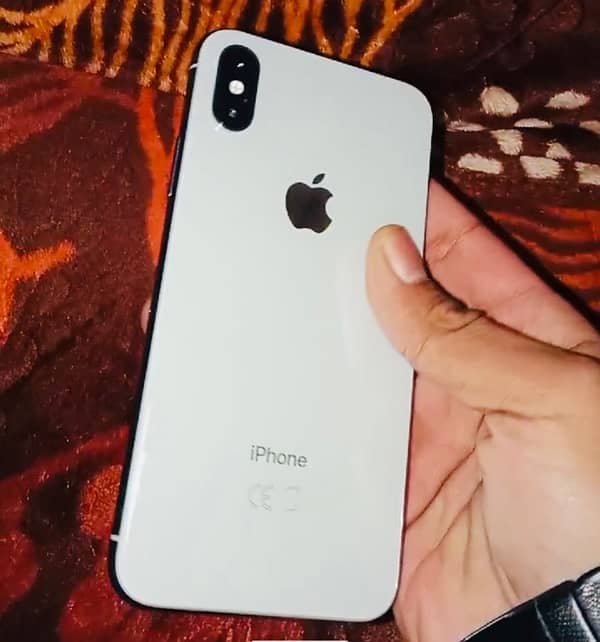 IPhone X  64GB Non PTA 1