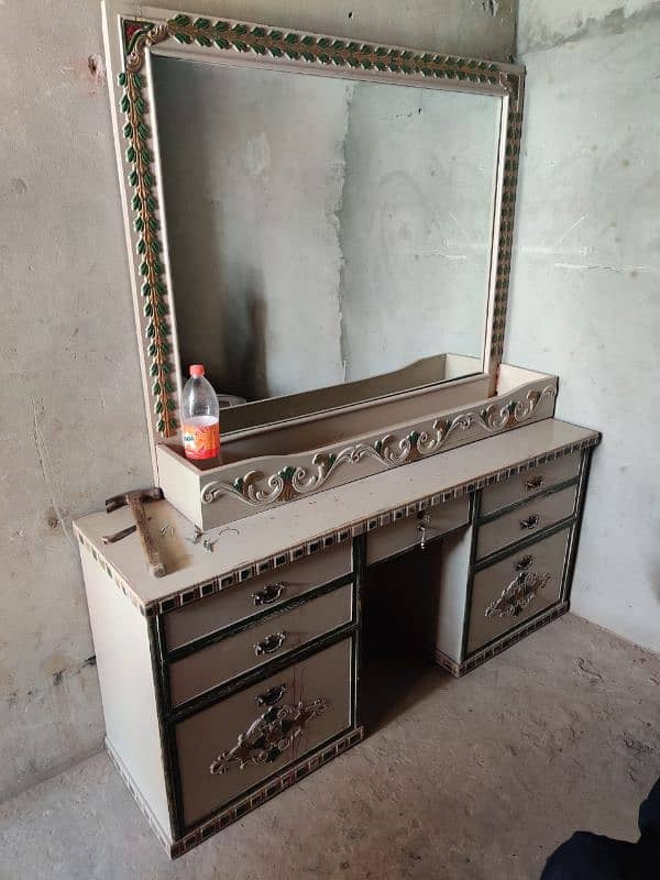 Used Bed and dressing table  at theme park lahore 03116354956 1