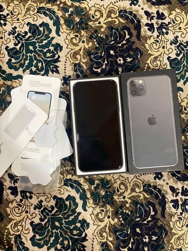 i phone 11 pro max 256 pta approved 10/10 with box 2