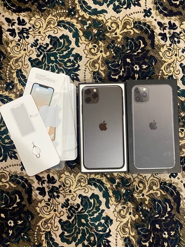 i phone 11 pro max 256 pta approved 10/10 with box 4