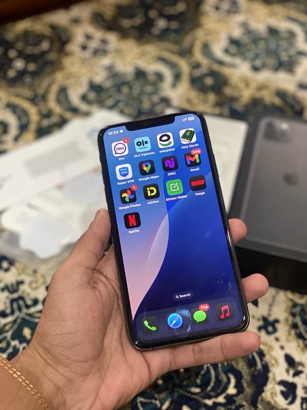 i phone 11 pro max 256 pta approved 10/10 with box 5